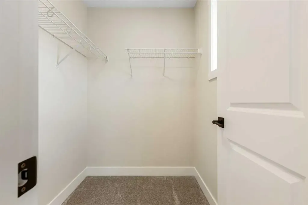 528 Baywater Manor SW