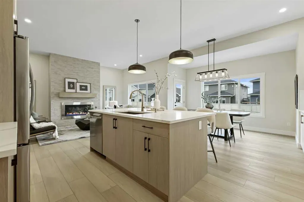 528 Baywater Manor SW