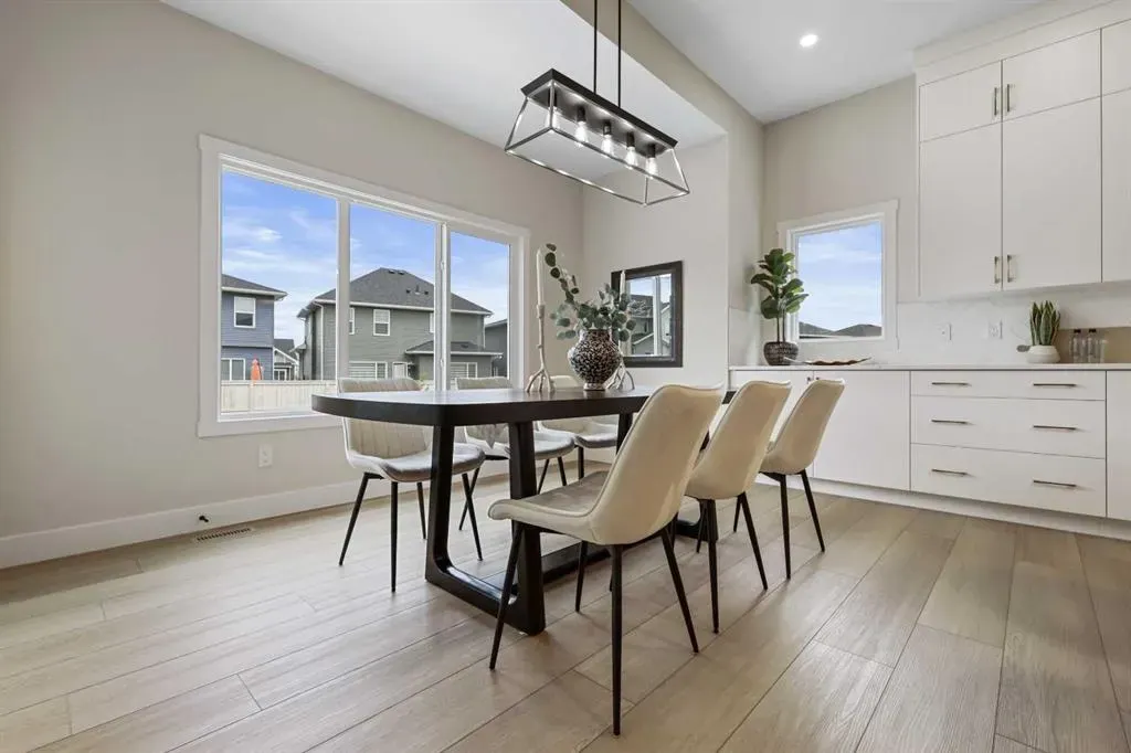 528 Baywater Manor SW