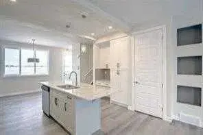 117 Cobblestone Gate SW