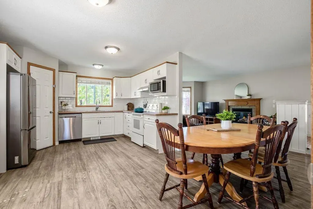 150 Willow Ridge Crescent
