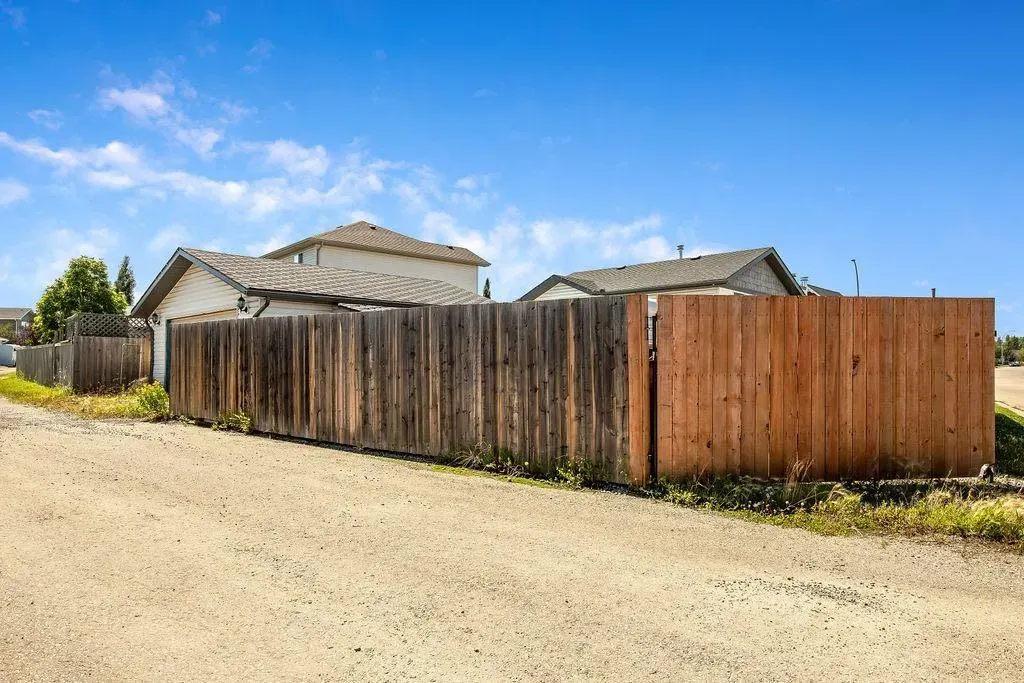 150 Willow Ridge Crescent