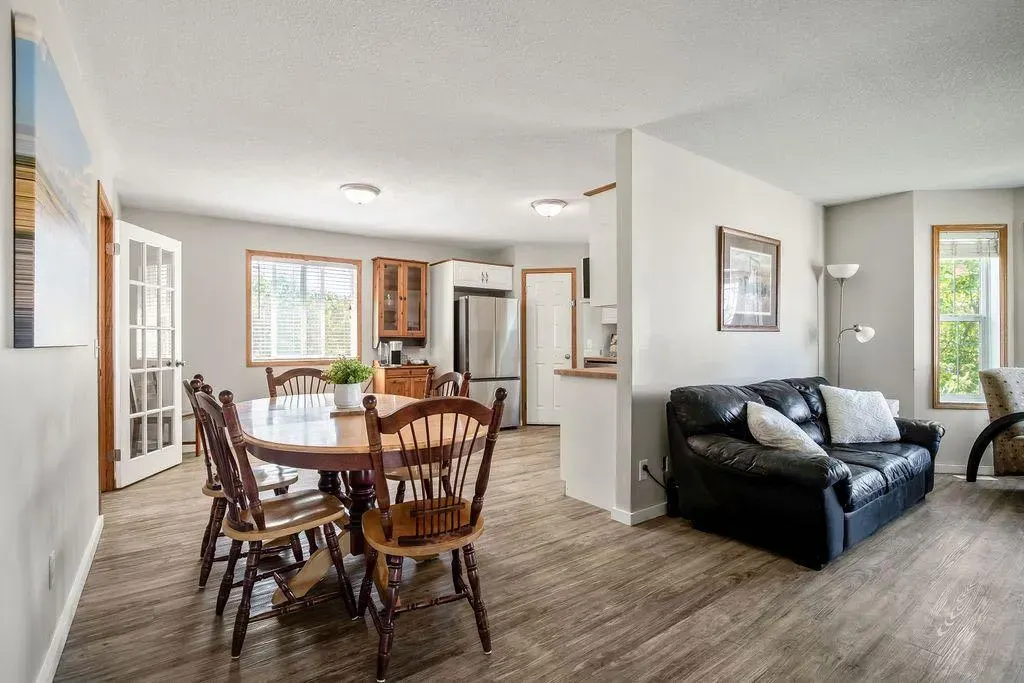 150 Willow Ridge Crescent