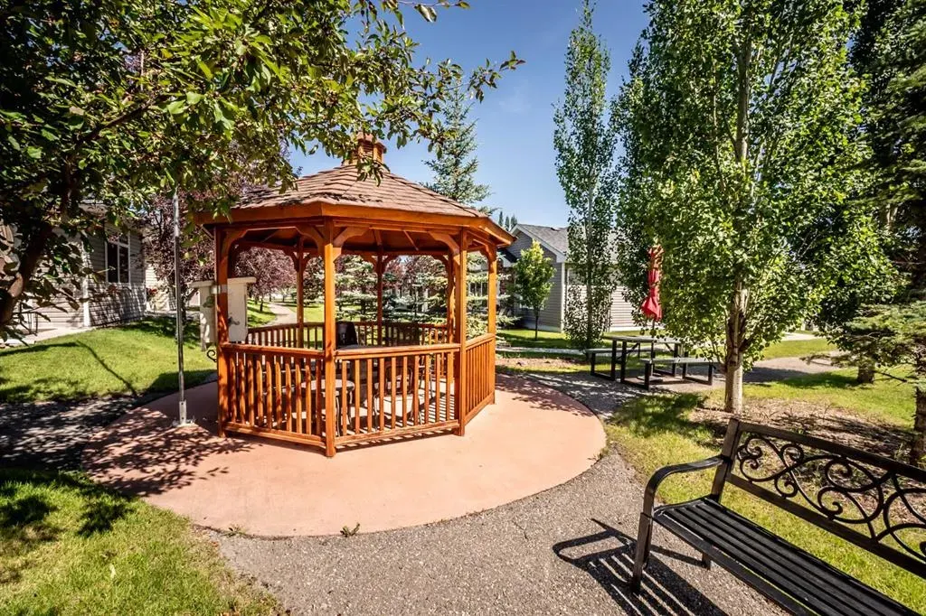 206 Sunvale Crescent NE