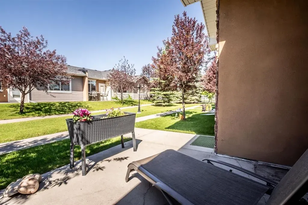 206 Sunvale Crescent NE