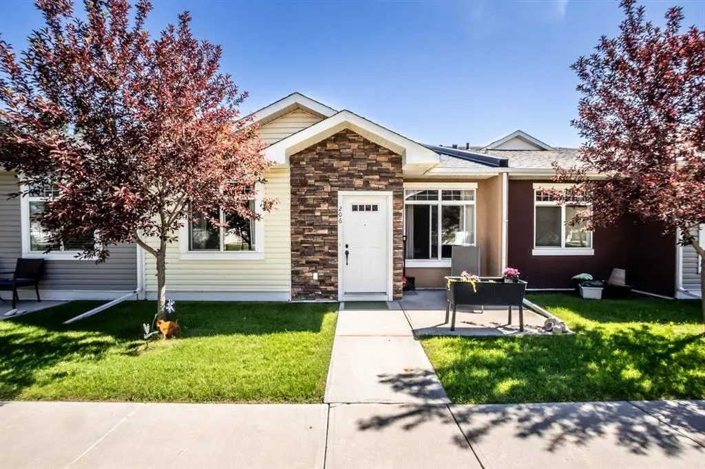 206 Sunvale Crescent NE