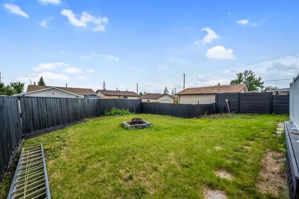 951 Maitland Way NE