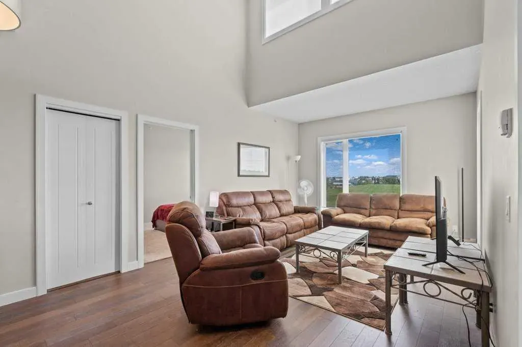604 East Lake Boulevard NE, #2418