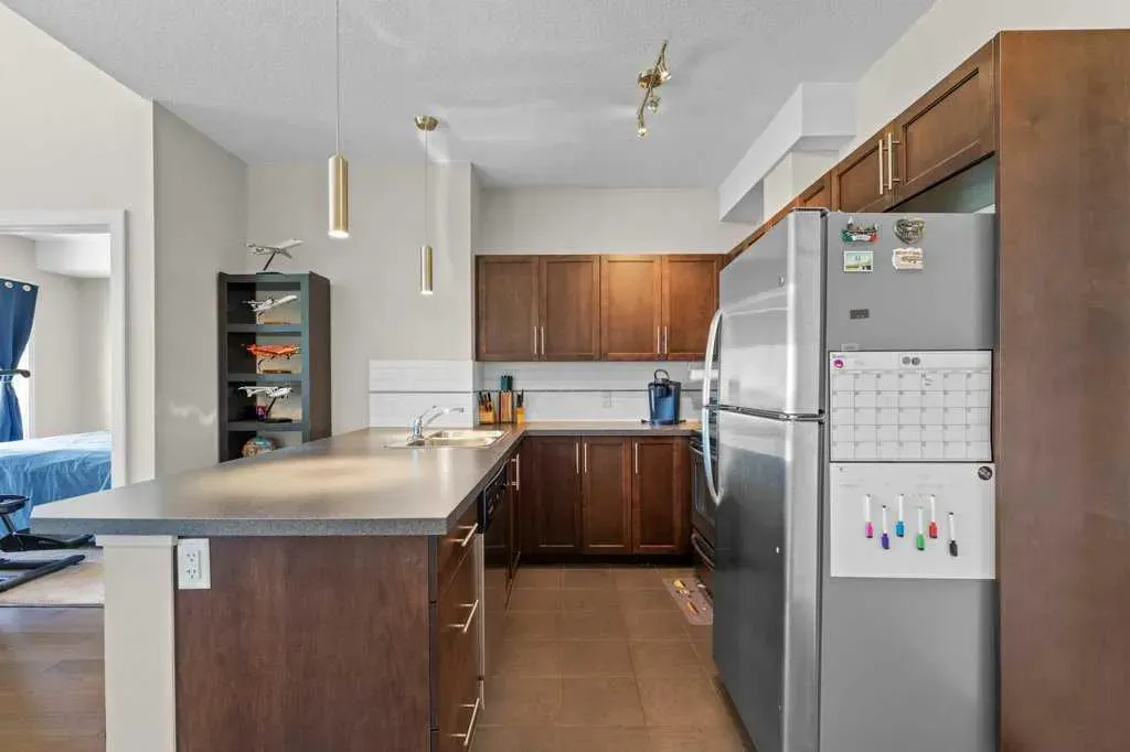 604 East Lake Boulevard NE, #2418
