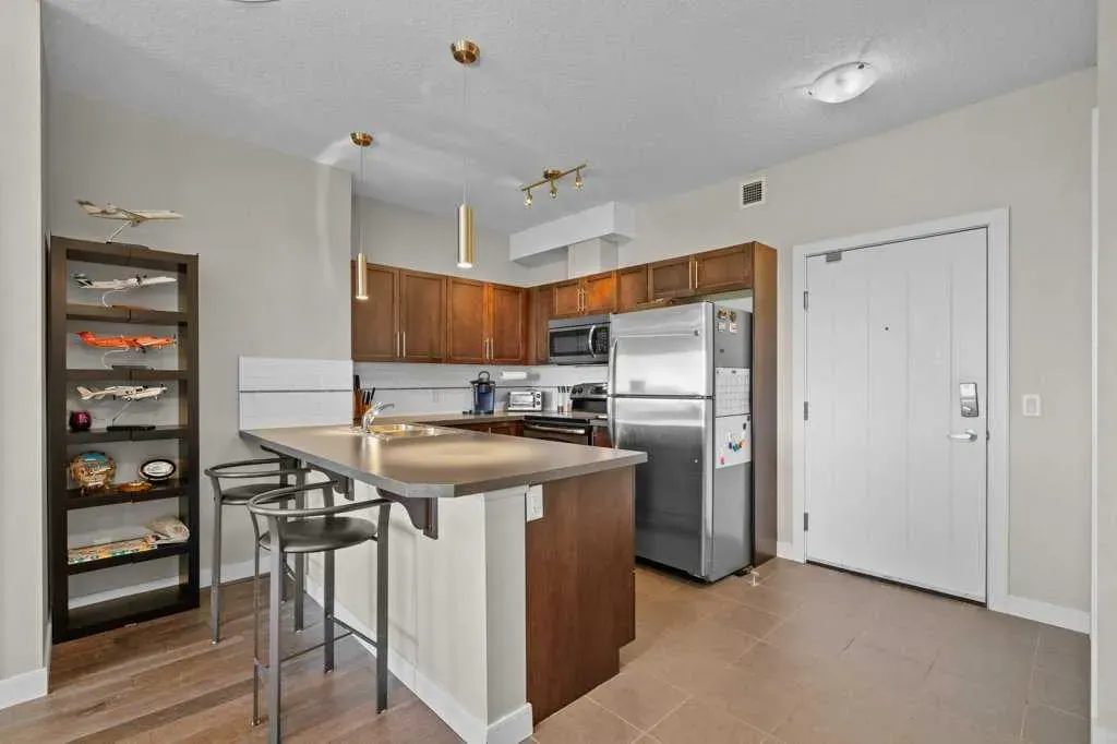 604 East Lake Boulevard NE, #2418