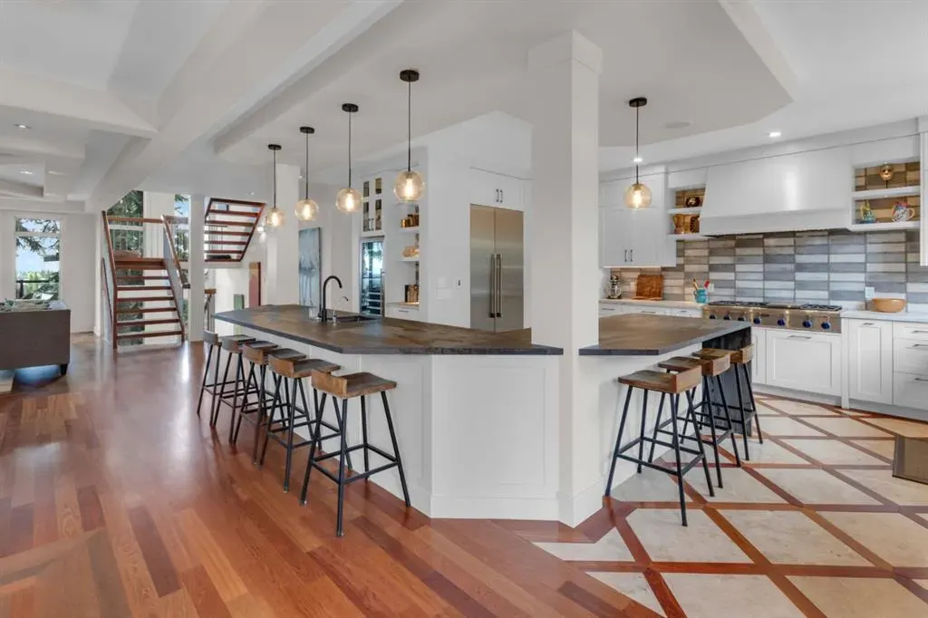 2014 30 Avenue SW