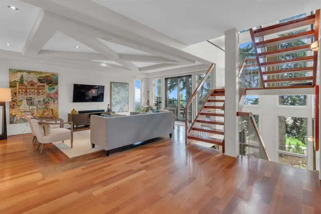 2014 30 Avenue SW