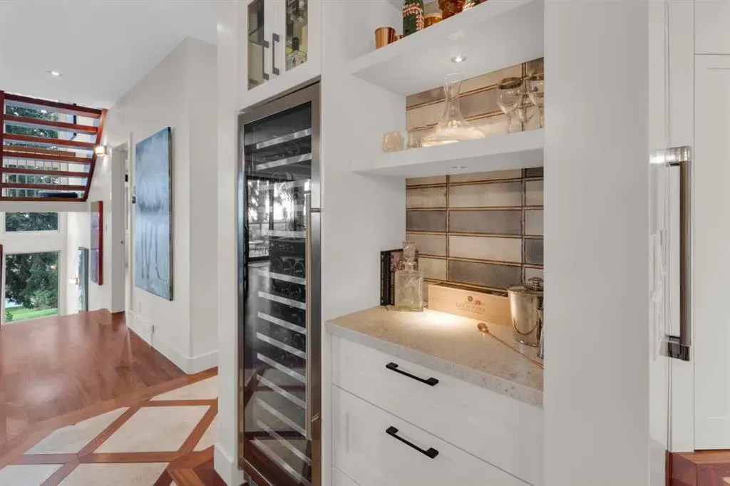 2014 30 Avenue SW