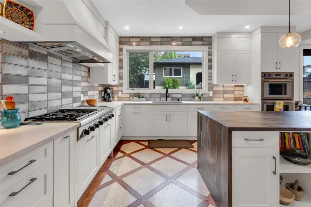 2014 30 Avenue SW