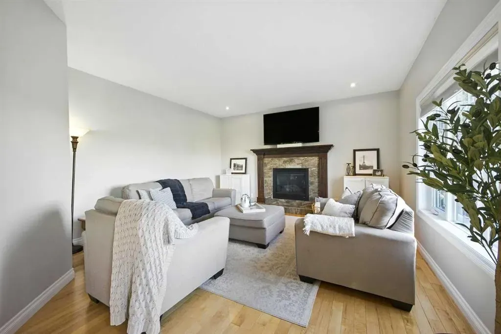 149 Wildrose Crescent