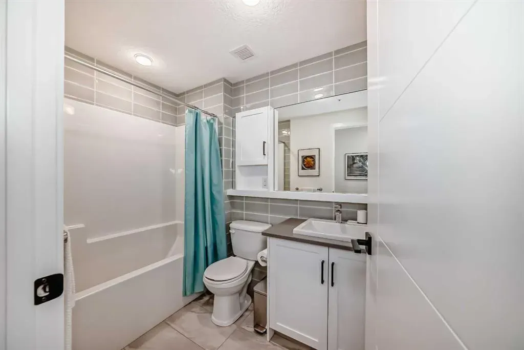 4138 University Avenue NW, #227