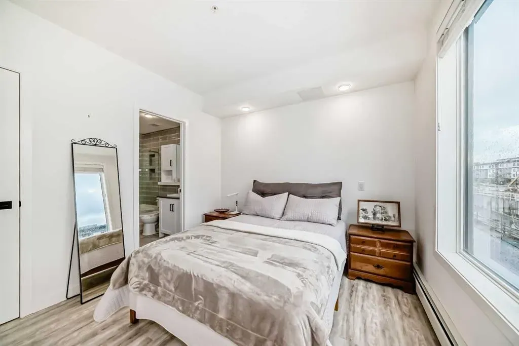 4138 University Avenue NW, #227