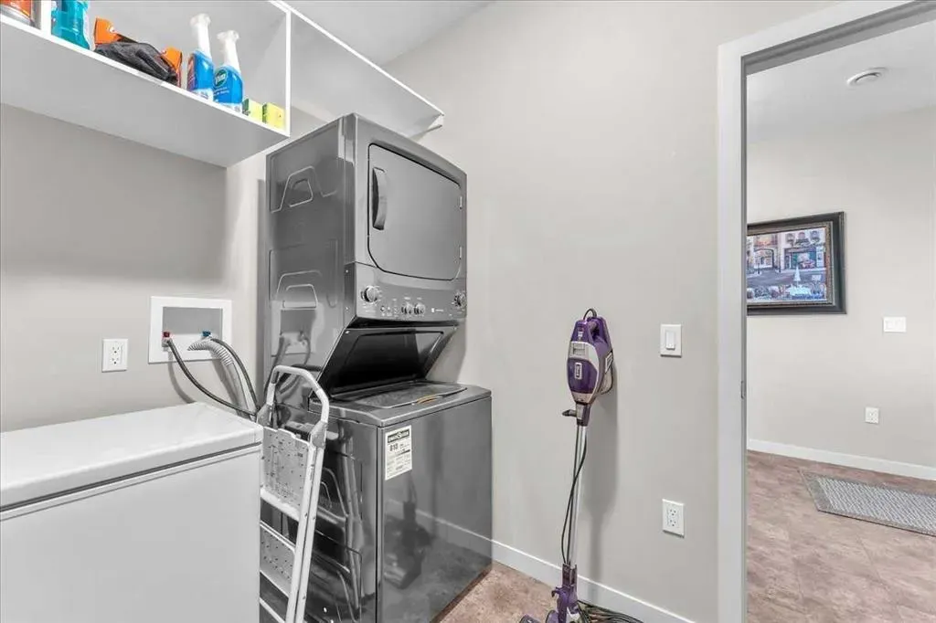 42 Sunrise Place NE