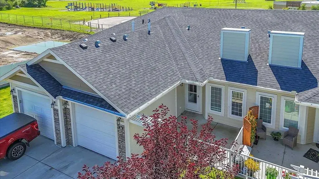 42 Sunrise Place NE