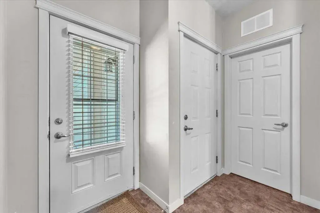 42 Sunrise Place NE