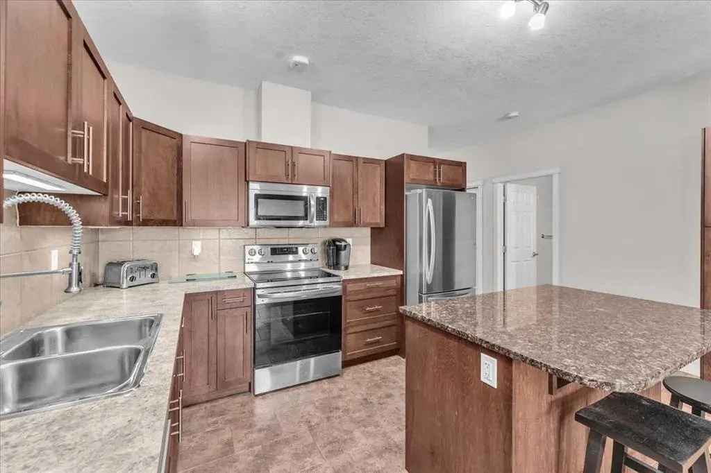42 Sunrise Place NE