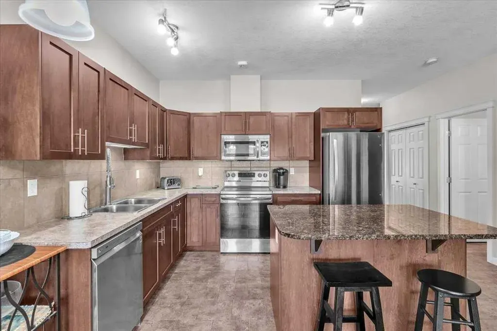 42 Sunrise Place NE
