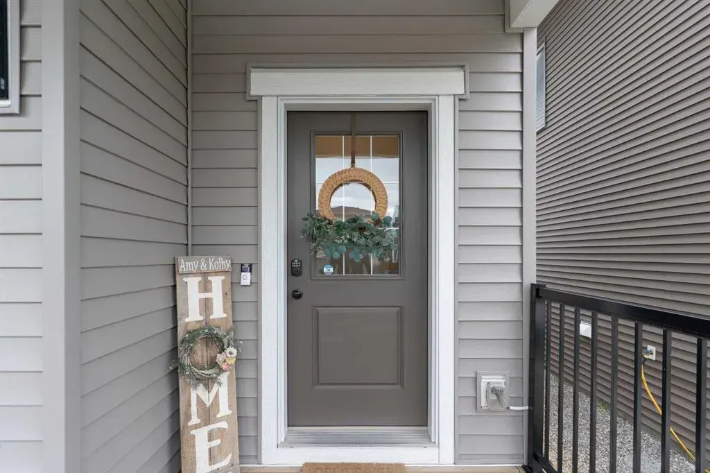 228 Ravenstern Crescent SE