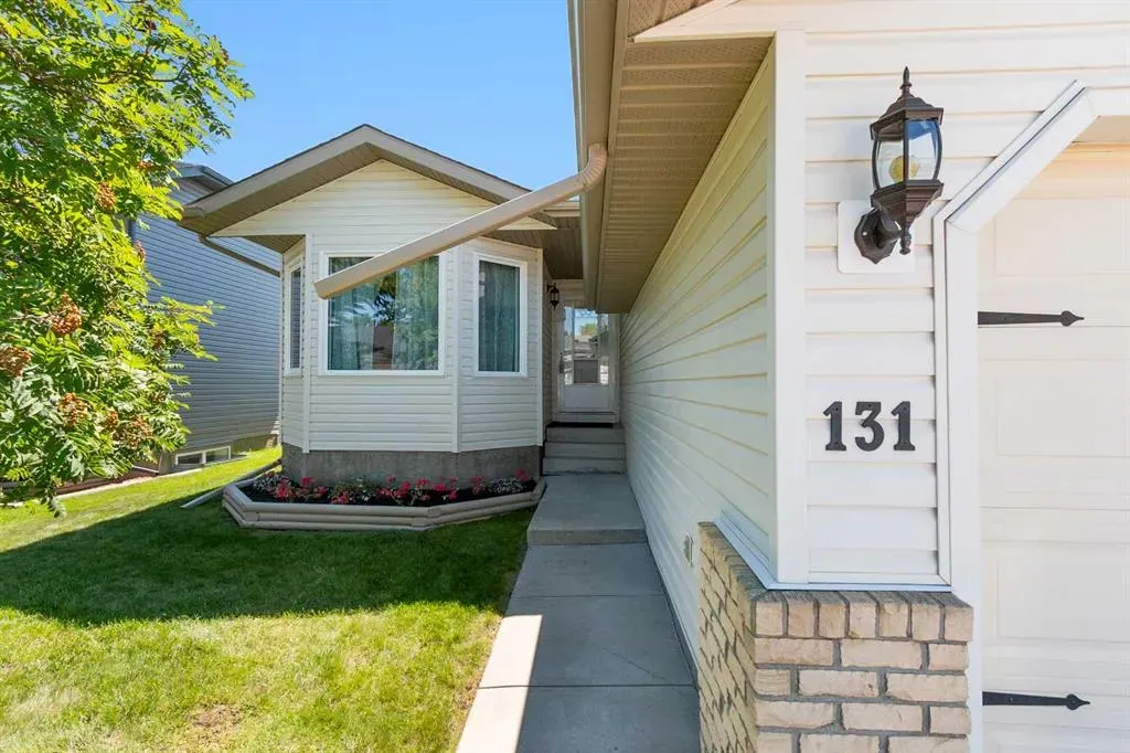 131 Tipping Close SE
