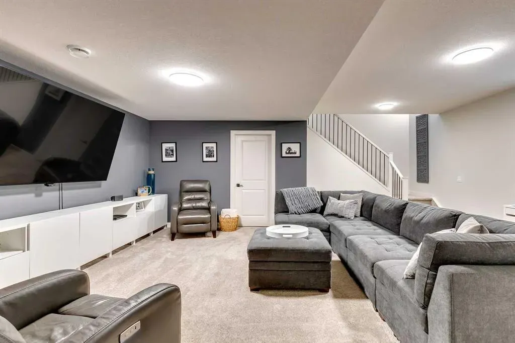 196 Emberside Hollow