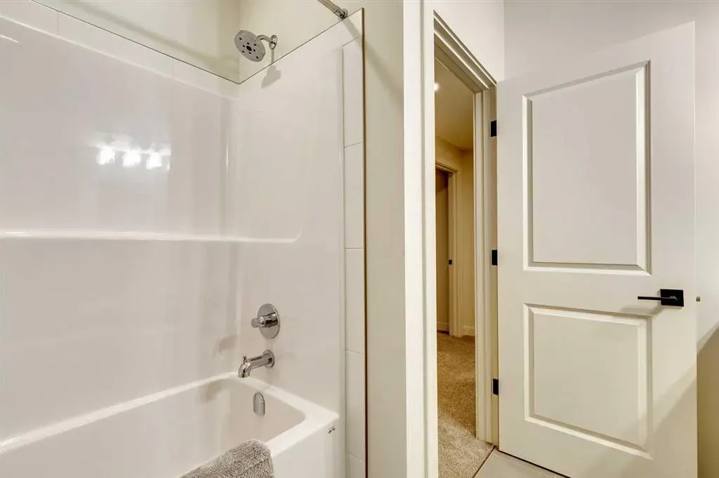 196 Emberside Hollow