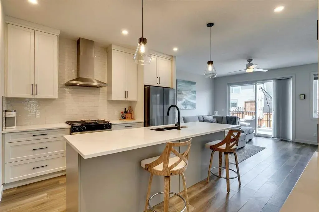 196 Emberside Hollow