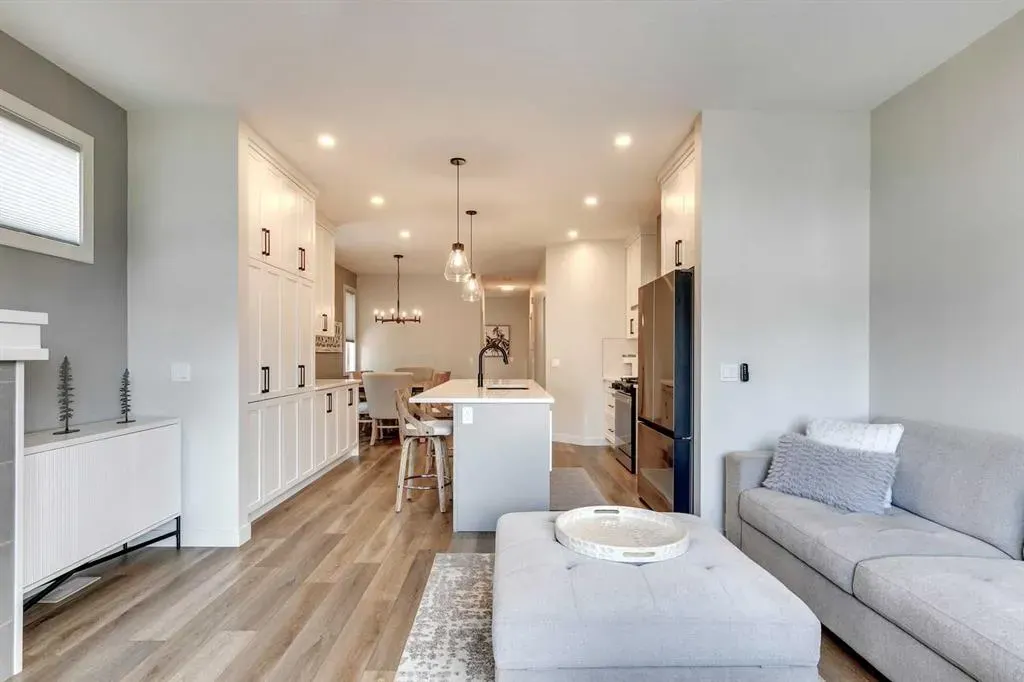 196 Emberside Hollow