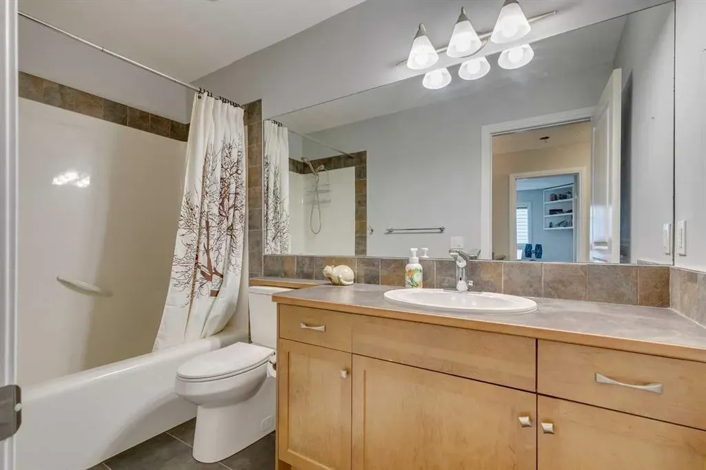 12 Aspen Hills Court SW
