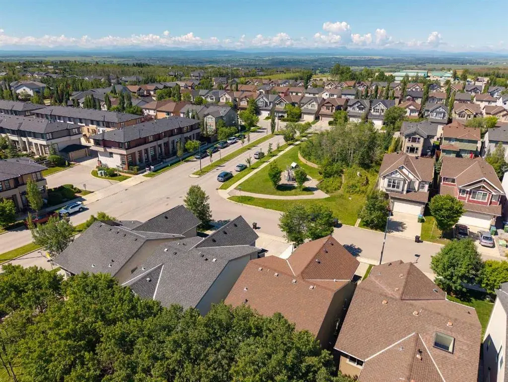 12 Aspen Hills Court SW