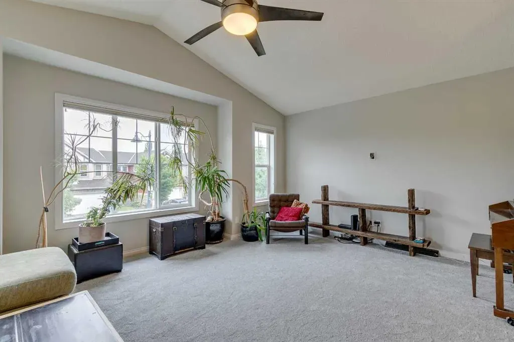12 Aspen Hills Court SW