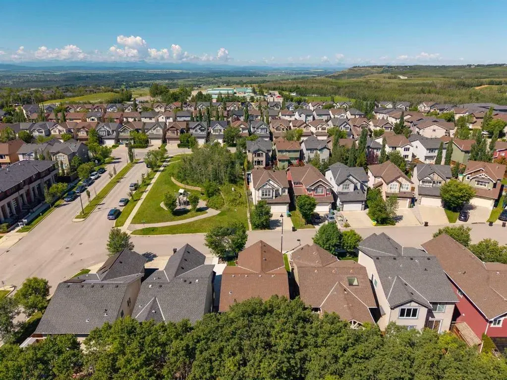12 Aspen Hills Court SW