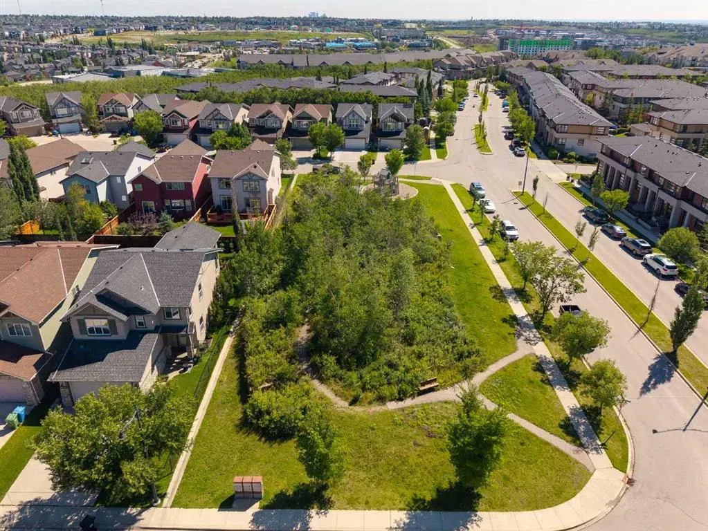 12 Aspen Hills Court SW