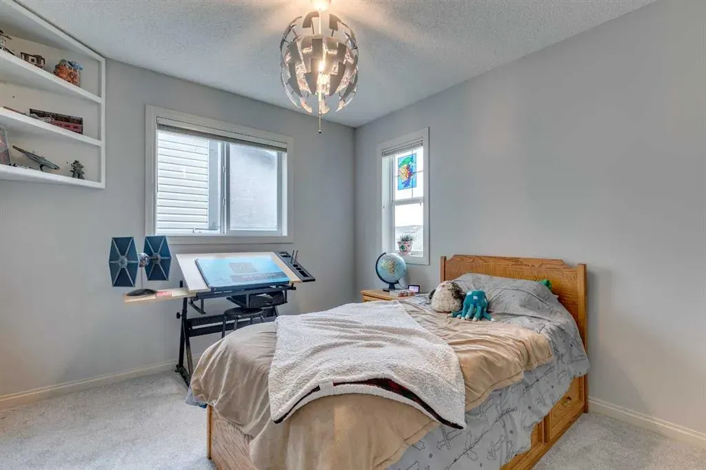12 Aspen Hills Court SW