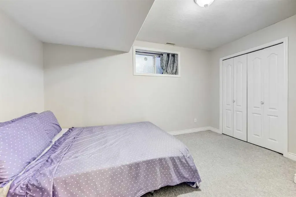 230 Simcoe View SW