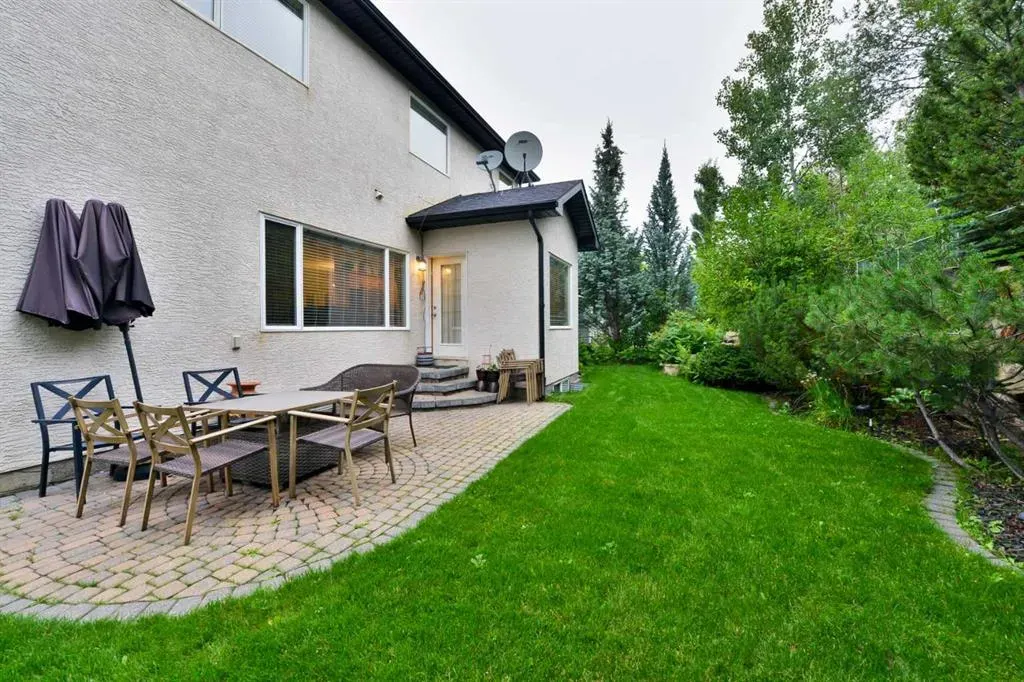 230 Simcoe View SW