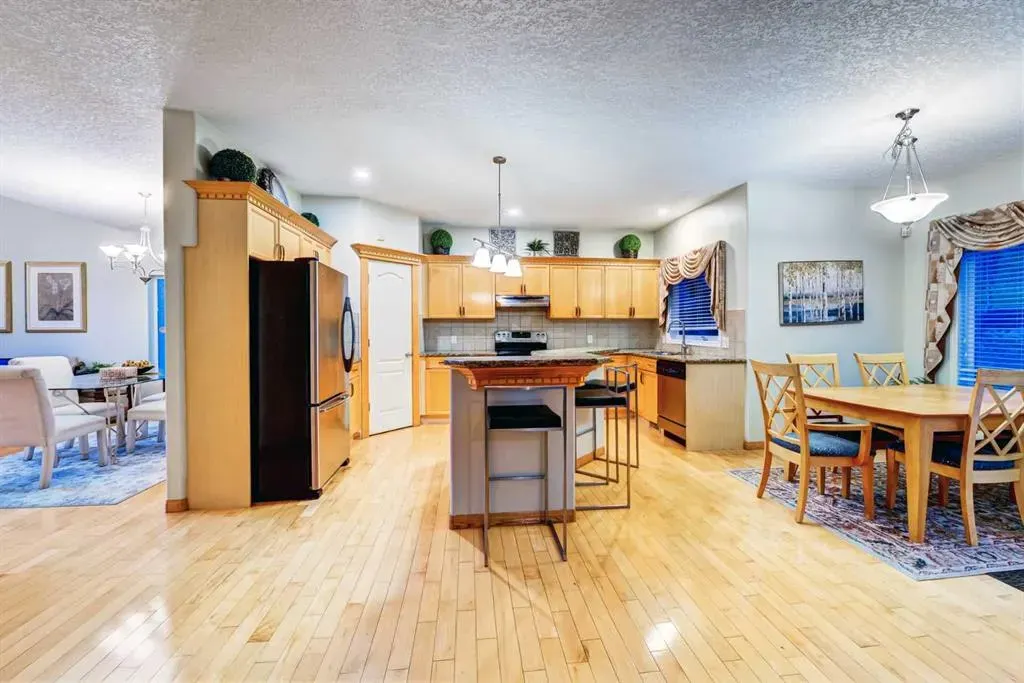 230 Simcoe View SW