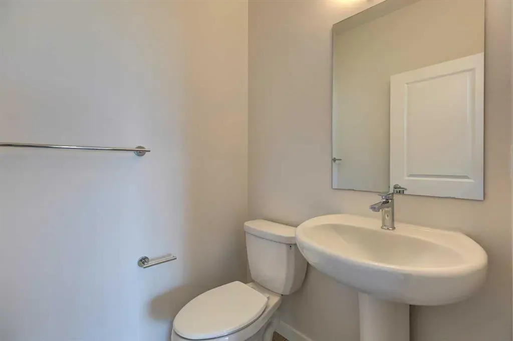 98 Silver Spruce Road SW