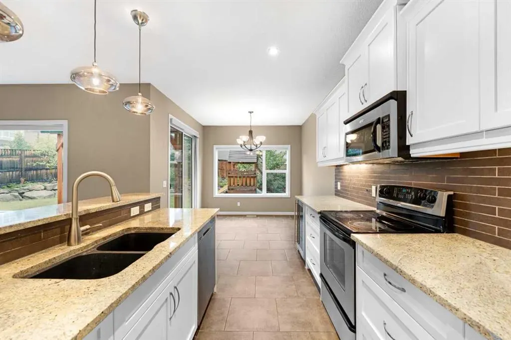 18 Aspen Hills Manor SW