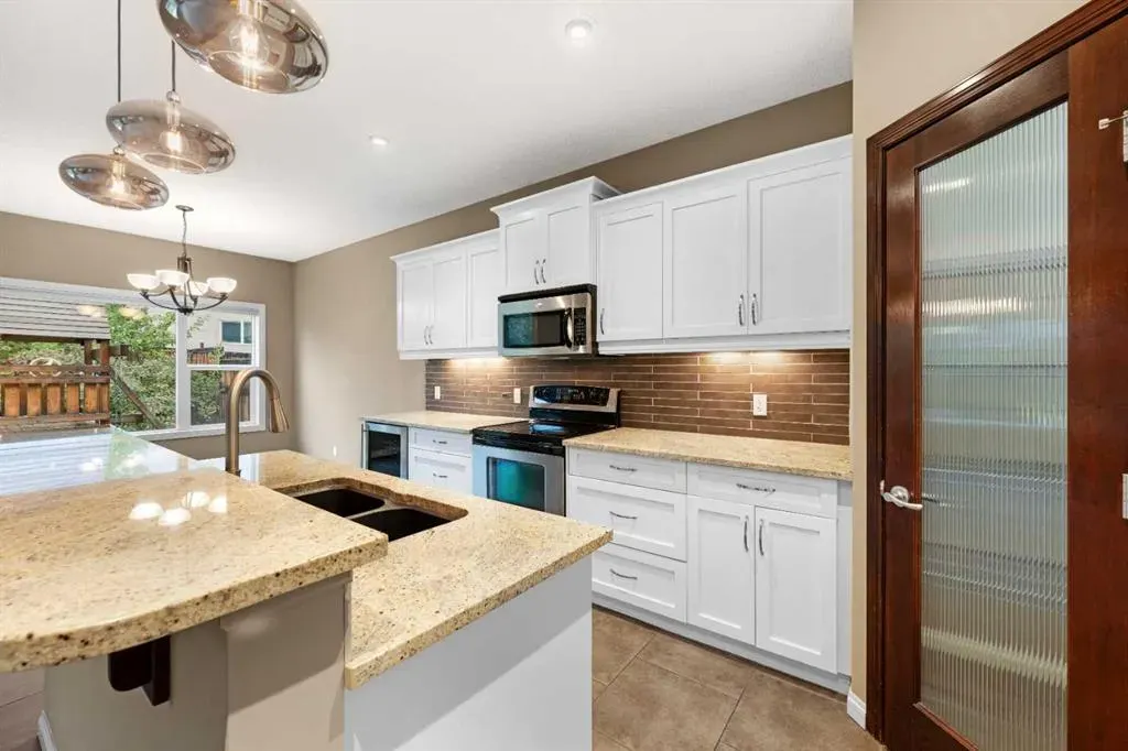 18 Aspen Hills Manor SW