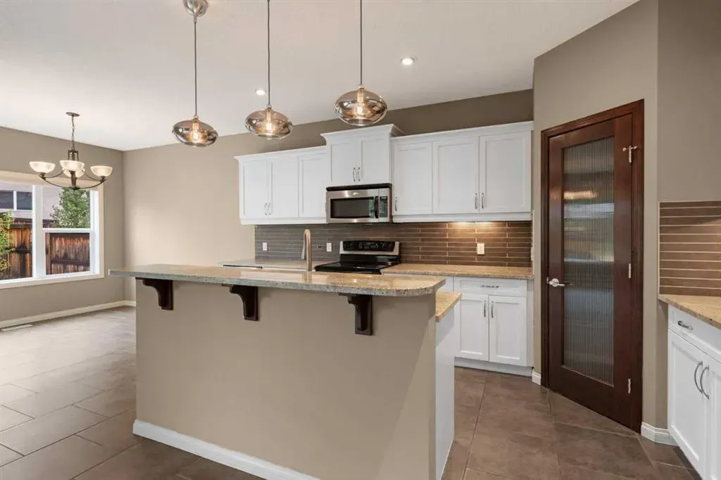 18 Aspen Hills Manor SW