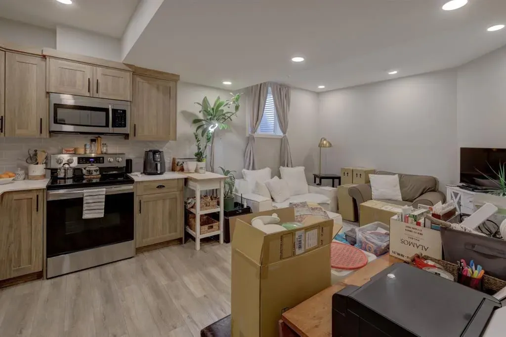 69 Sundown Avenue