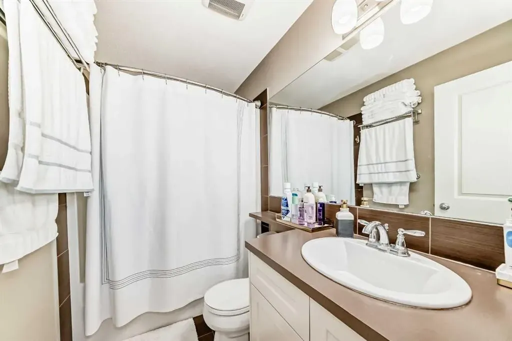35 Nolanlake Cove NW