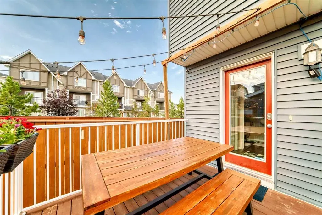 35 Nolanlake Cove NW