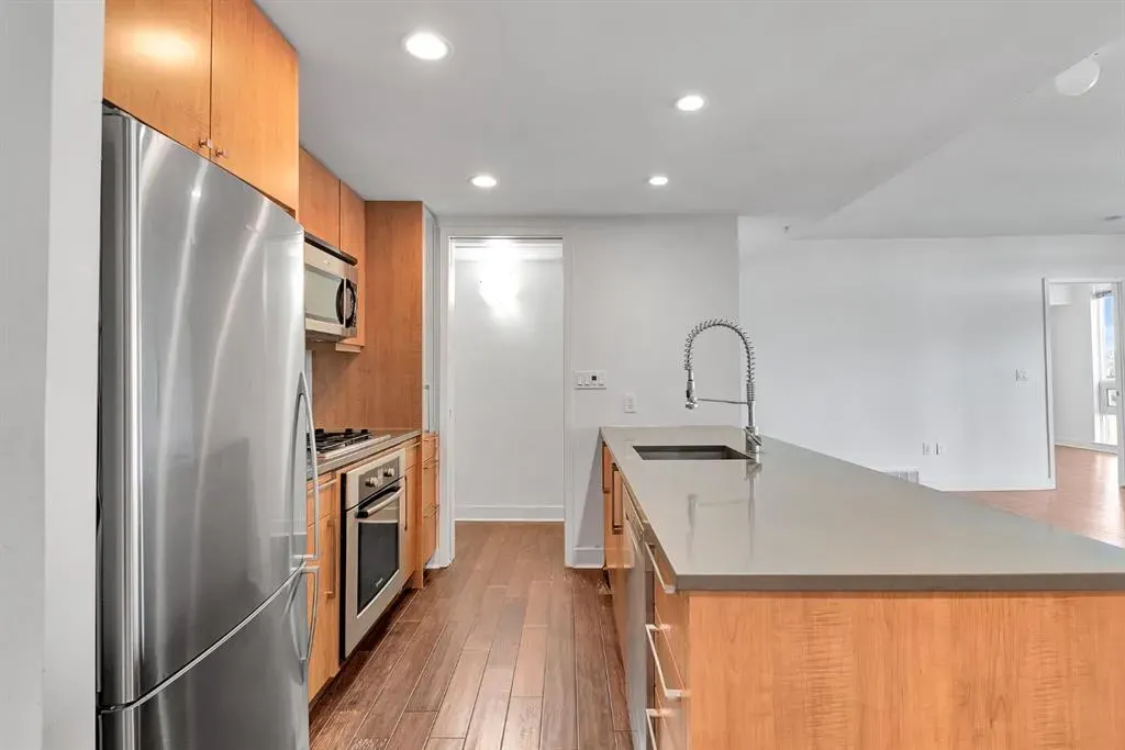 1118 12 Avenue SW, #901