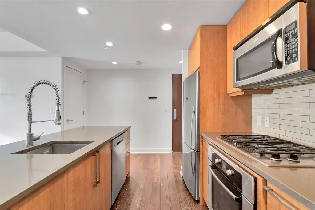 1118 12 Avenue SW, #901